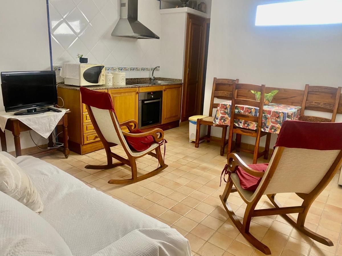Puerto De Pollensa Villas And Apartments, With Private Mountain Ideal For Runners, Trailers,Near Puerto Pollensa Beach Approximately 5 Minutes Walking, Unique Experience In A Ullal Old Typical Mallorca House With Private Mountain And Near To The Beac Εξωτερικό φωτογραφία