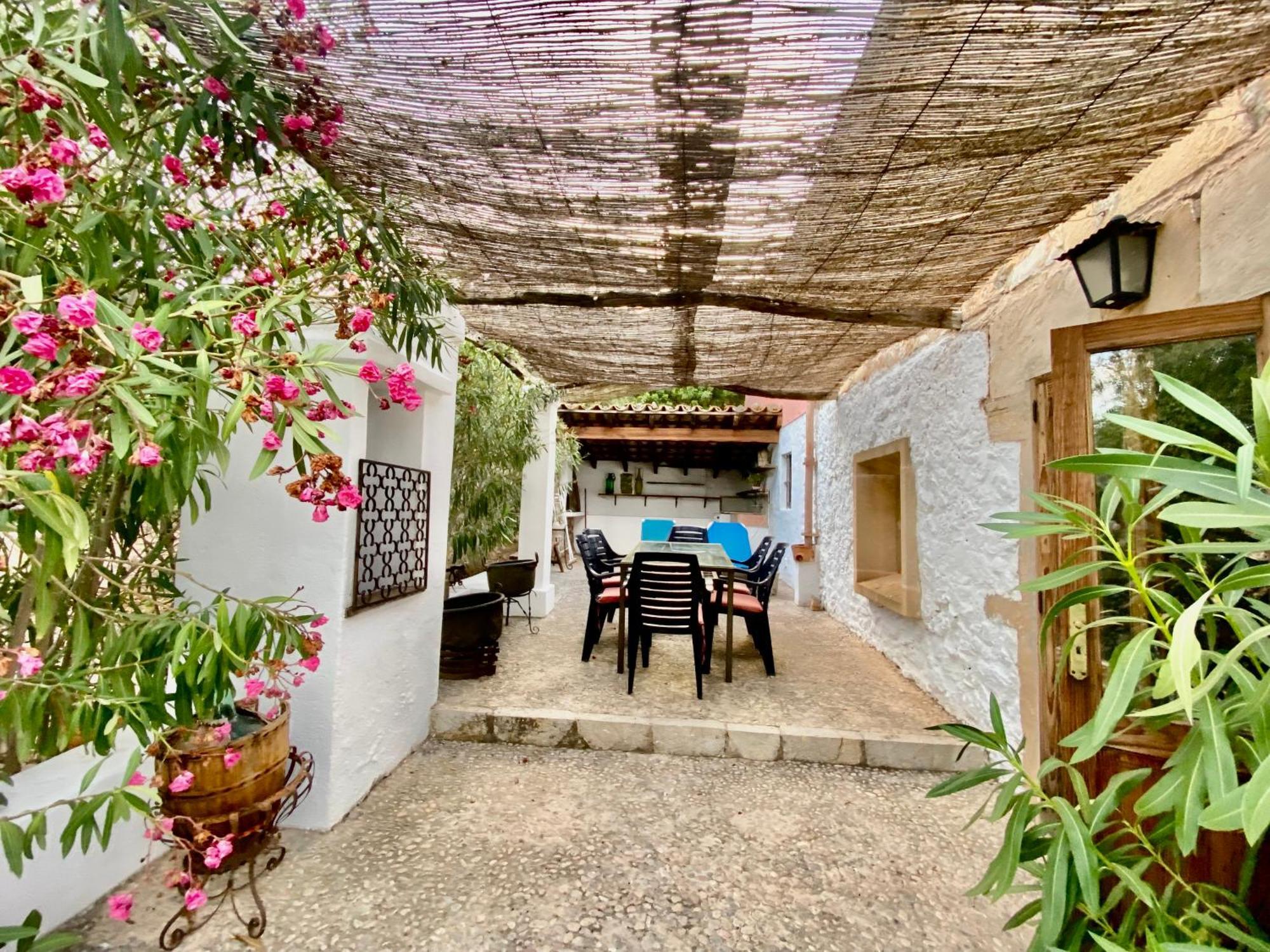 Puerto De Pollensa Villas And Apartments, With Private Mountain Ideal For Runners, Trailers,Near Puerto Pollensa Beach Approximately 5 Minutes Walking, Unique Experience In A Ullal Old Typical Mallorca House With Private Mountain And Near To The Beac Εξωτερικό φωτογραφία