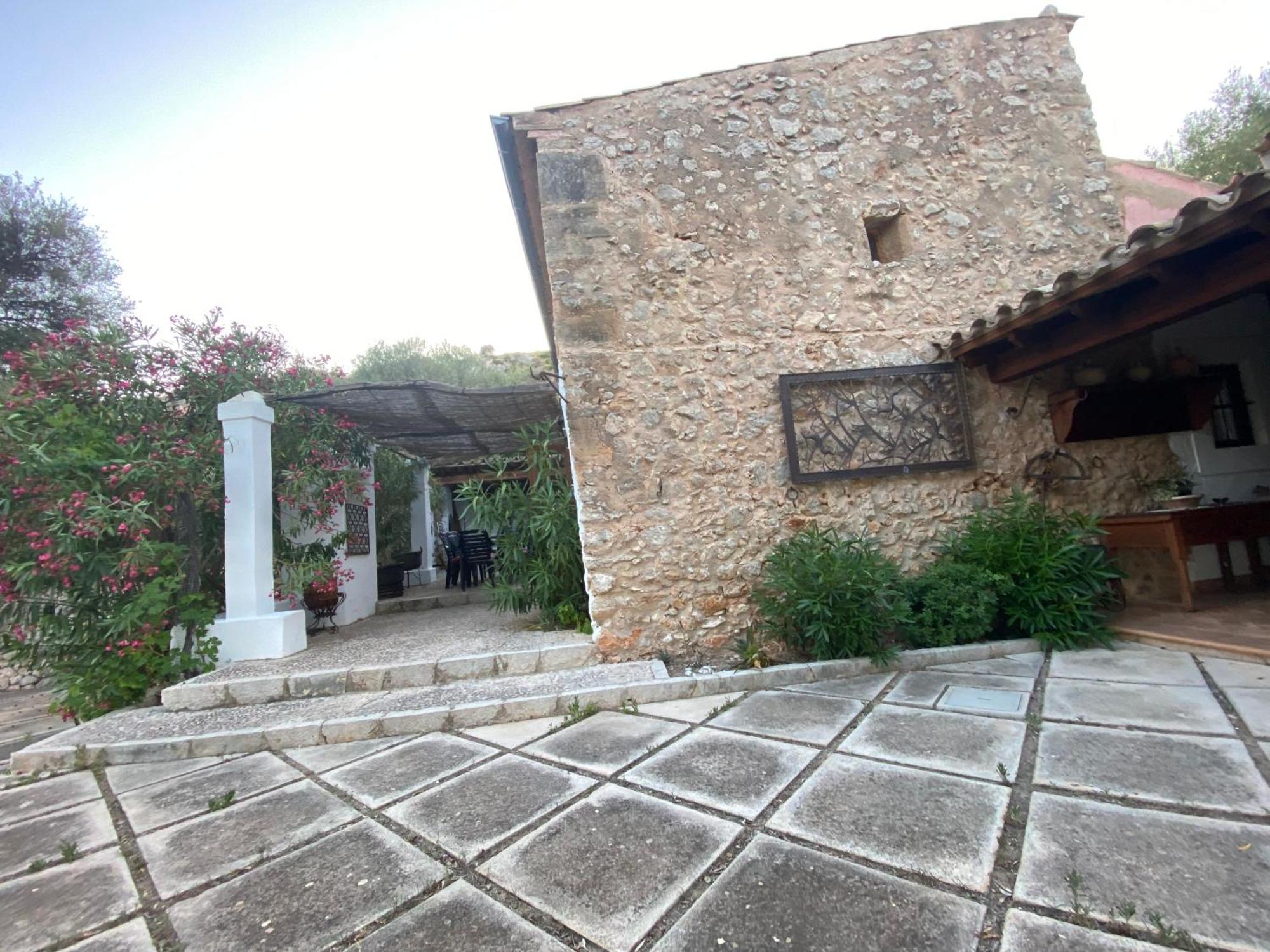 Puerto De Pollensa Villas And Apartments, With Private Mountain Ideal For Runners, Trailers,Near Puerto Pollensa Beach Approximately 5 Minutes Walking, Unique Experience In A Ullal Old Typical Mallorca House With Private Mountain And Near To The Beac Εξωτερικό φωτογραφία