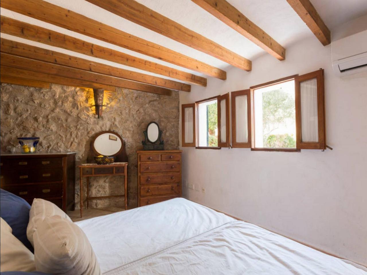 Puerto De Pollensa Villas And Apartments, With Private Mountain Ideal For Runners, Trailers,Near Puerto Pollensa Beach Approximately 5 Minutes Walking, Unique Experience In A Ullal Old Typical Mallorca House With Private Mountain And Near To The Beac Εξωτερικό φωτογραφία