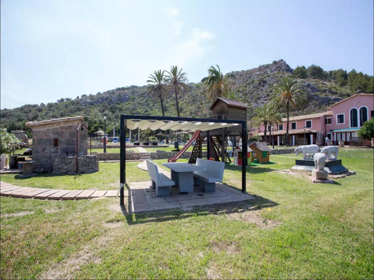 Puerto De Pollensa Villas And Apartments, With Private Mountain Ideal For Runners, Trailers,Near Puerto Pollensa Beach Approximately 5 Minutes Walking, Unique Experience In A Ullal Old Typical Mallorca House With Private Mountain And Near To The Beac Εξωτερικό φωτογραφία