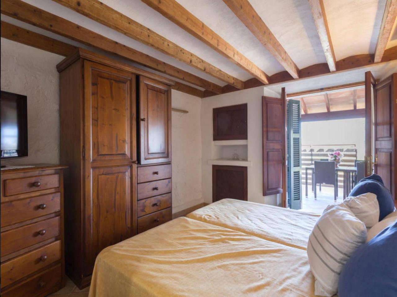 Puerto De Pollensa Villas And Apartments, With Private Mountain Ideal For Runners, Trailers,Near Puerto Pollensa Beach Approximately 5 Minutes Walking, Unique Experience In A Ullal Old Typical Mallorca House With Private Mountain And Near To The Beac Εξωτερικό φωτογραφία